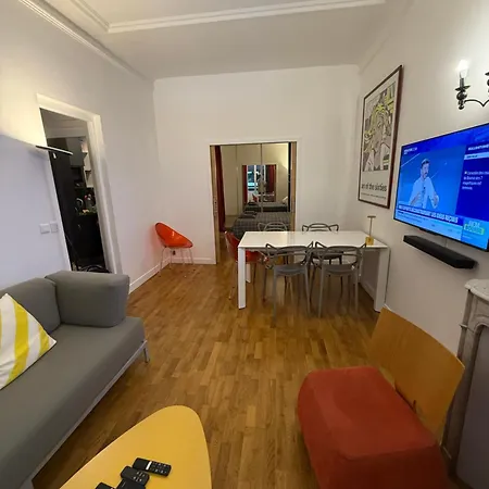 2 Bedroom With Ac & Spacious Terrace Minutes From Champs Elysees